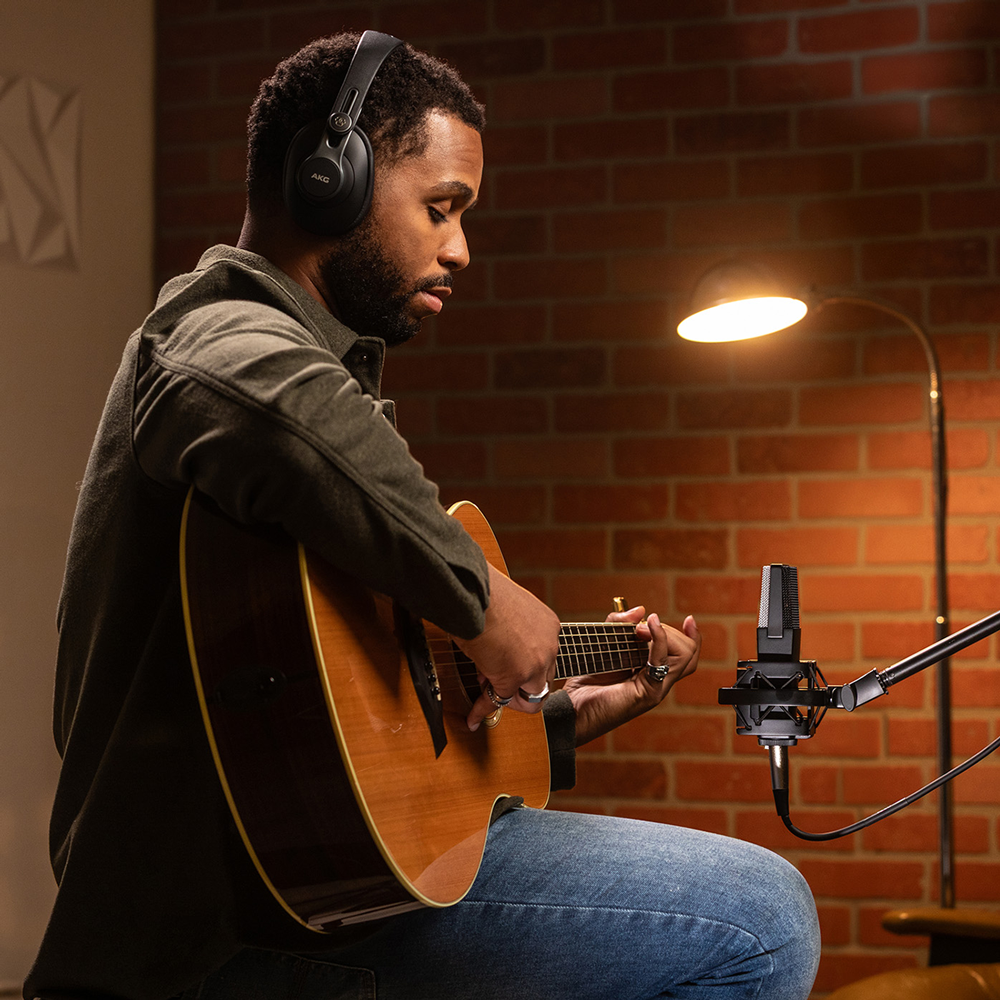 C-Series_LifestyleMusician-1